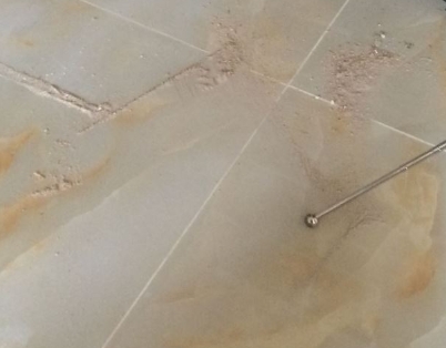 克山瓷砖空鼓维修公司分享粘合剂选择不当在瓷砖铺贴过程中可能导致以下问题